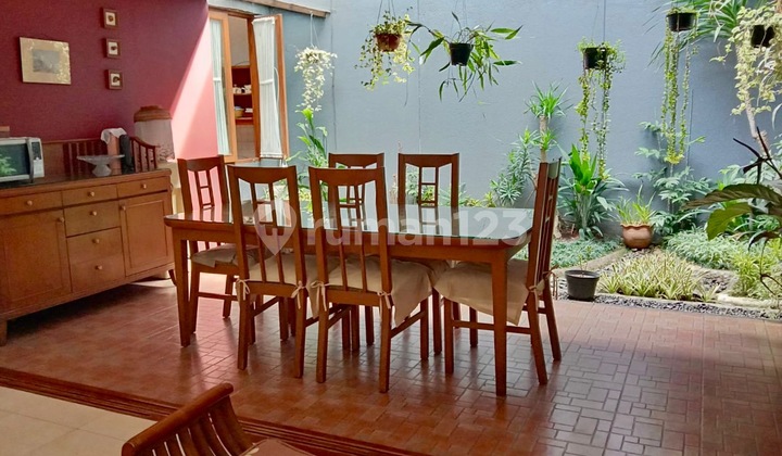 Comfortable Residence Setra Duta 2