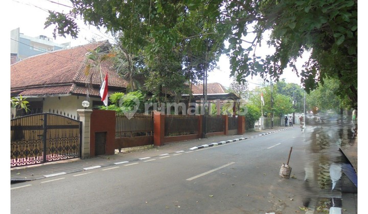 Rumah Bagus SHM Menteng, Jakarta Pusat