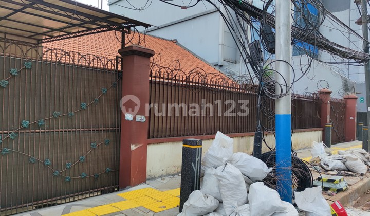 Rumah Bagus SHM Tebet, Jakarta Selatan 2