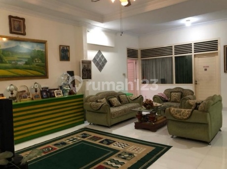 Nice House with SHM in Kebon Jeruk, West Jakarta 2