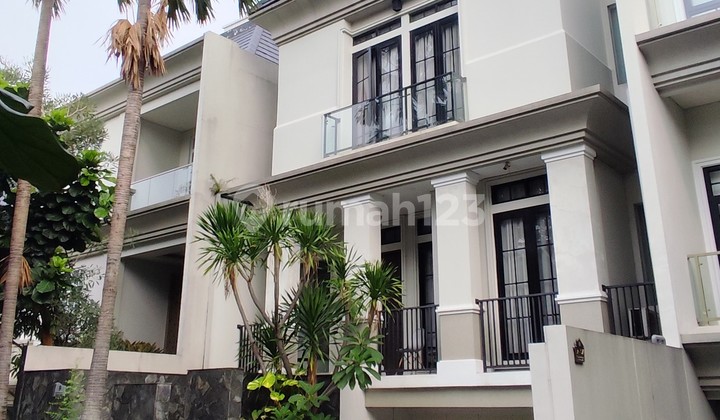 Rumah Bagus SHM Pejaten, Jakarta Selatan