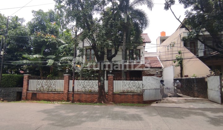 Rumah Bagus SHM Kemang, Jakarta Selatan