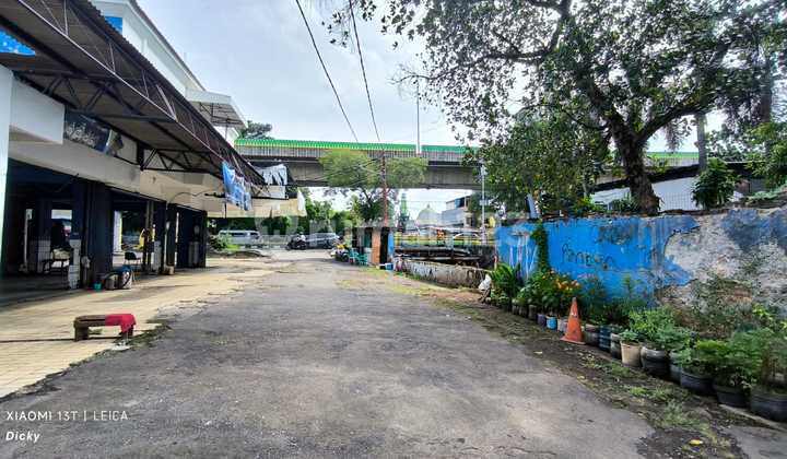 TANAH DI JUAL LOKASI SANGAT STARTEGIS DI JAKARTA SELATAN DI BAWAH HARGA NJOP 