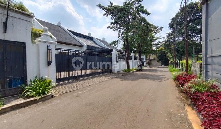 Rumah Bagus Unfurnished SHM Kemang, Jakarta Selatan Rumah Bagus Unfurnished SHM Kemang, Jakarta Selatan