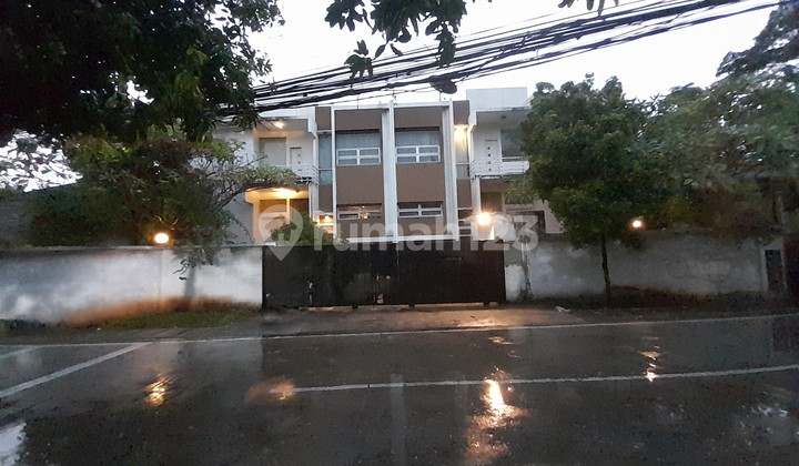 Rumah Bagus SHM Kemang, Jakarta Selatan