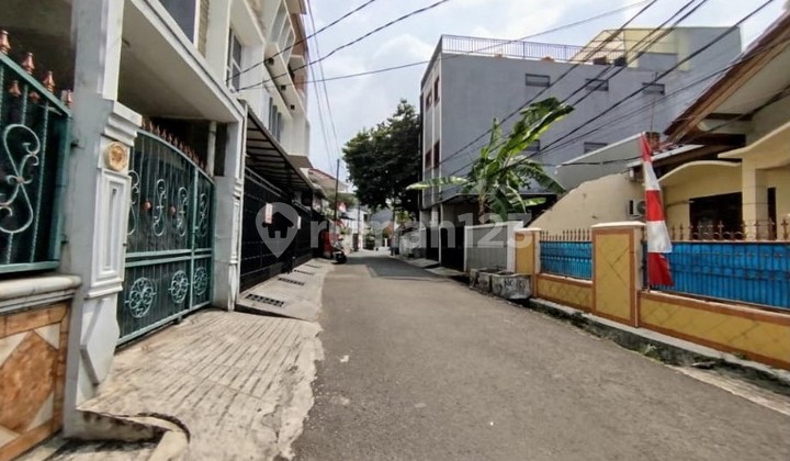 Rumah Bagus SHM Kuningan, Jakarta Selatan