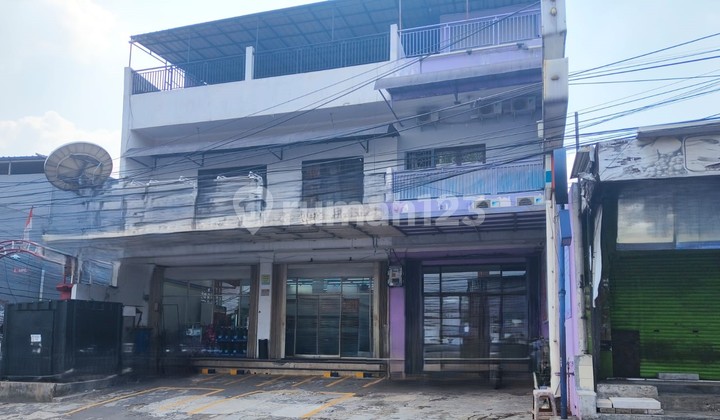 House, 4 Floors, in Taman Mini