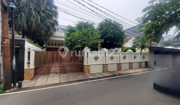 Rumah, 2 Lantai, di Gambir 2