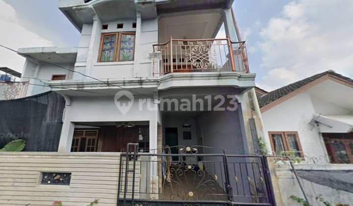 Rumah, 2 Lantai, SHM, di Pamulang