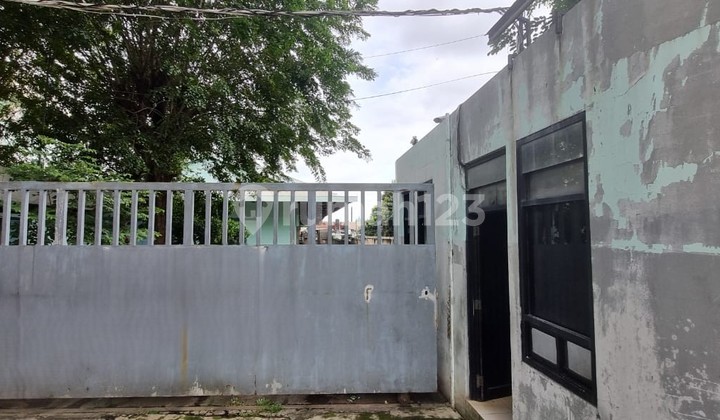 Factory! East Jakarta! Factory! East Jakarta!