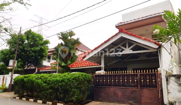 Rumah Luas Di Pondok Bambu
