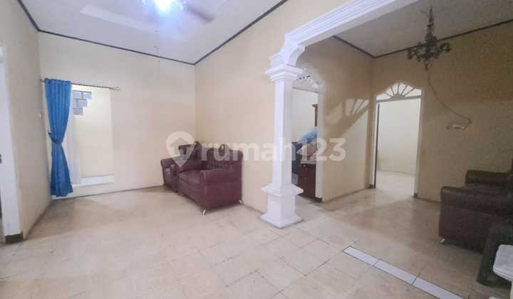 Boarding House for Sale Near Campus