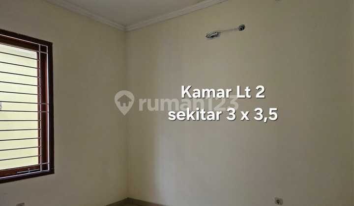 For Sale Puri Swedari House Cibubur with Easy Access to Harjamukti LRT. 2