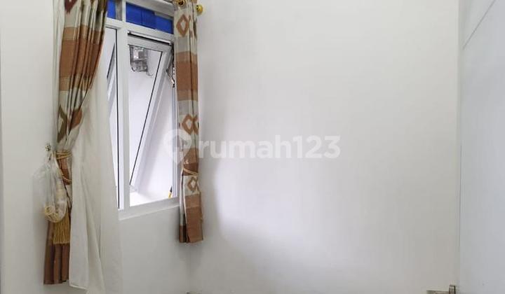 For Sale: 2-Story Move-In Ready House, Samudra Residen Complex, Tole Iskandar Street, Depok. 2