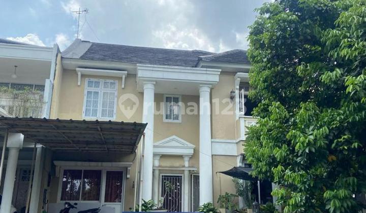 Rumah Kota Wisata dalam cluster, dekat pusat makanan.