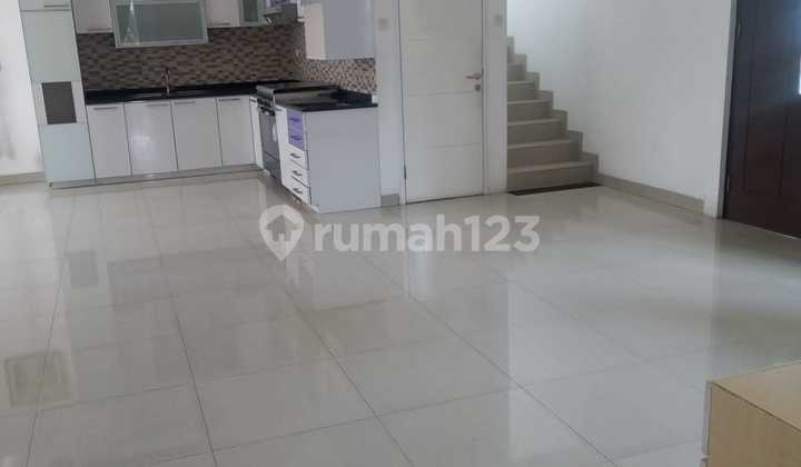 Dijual Rumah Semi Furnish Citragran Cibubur,hoek,rapi Siap Huni 2