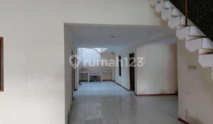 Dijual Hunian Cantik Siap Huni Berlokasi di Pejompongan