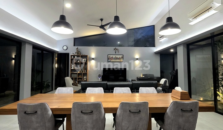 Dijual Rumah Mewah Siap Huni Dan furnished, Di The Green BSD City 2