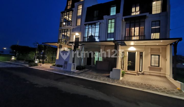 melrose rumah 2 lantai mewah american classic design bandara soekarno 1