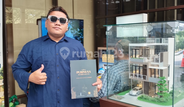 Two Billion Rupiah House in West Jakarta Near Puri Kembangan