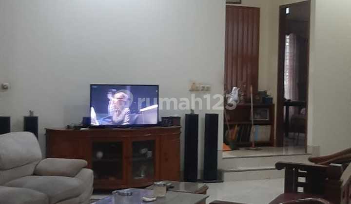 Dijual Rumah Kebun Luas & Asri - Lokasi Strategis Bintara Jaya 2