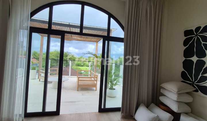 Villa 2 LT 4 Kamar di Kutuh, Lengkap Pool & Dekat Gwk Bali