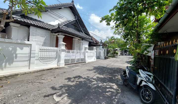 COMFORTABLE VILLA East Denpasar Semi Furnished, Bali