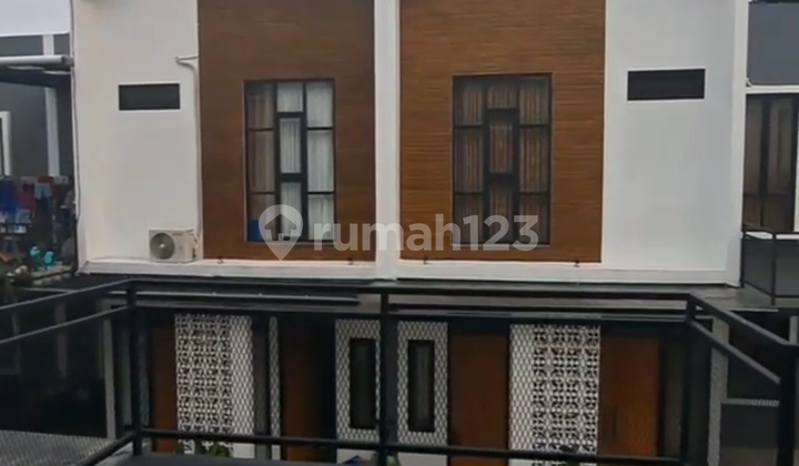 Ready Siap Huni Sisa 1 Unit Ada Rooftop Dengan Dp0% Shm Balik Nama Free Rumah Bagus Shm Di Pintu Tol Kukusan, Jl. Kh. M. Usman No. 110, Kukusan, Beji, Kota Depok, Jawa Barat, Indonesia, 16425, Jagakarsa