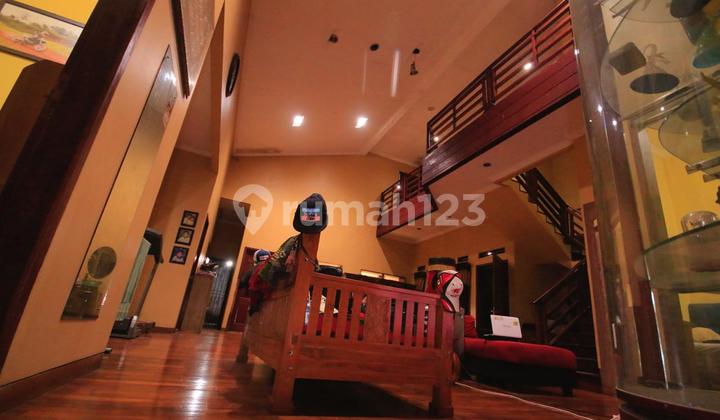 Rumah Mewah Di Jual Cepat 8 Kamar Tidur Berlokasi Di Pusat Kota Rumah Bagus SHM di Masjid Kubah Mas, Jl. Raya Meruyung, Meruyung, Limo, Kota Depok, Jawa Barat, Indonesia, 16515, Limo