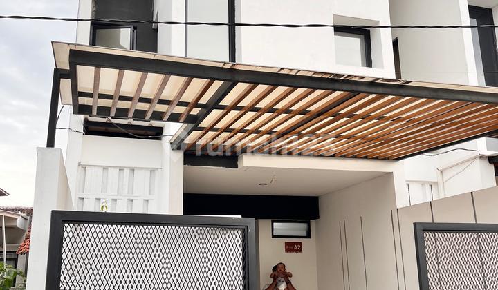 Rumah 2 Lantai Pinggir Jalan Utama Tanpa Dp KPR Auto Approval SHM Pecah Perkav dan Perunit Rumah Bagus SHM 2