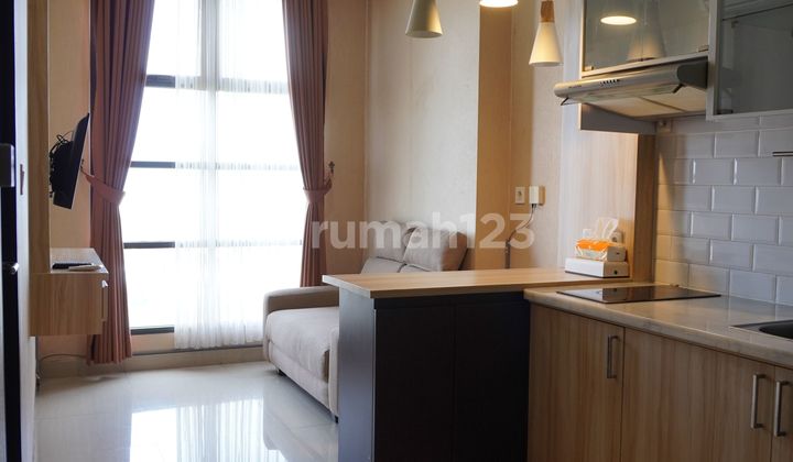 Apartemen 1 BR Solo Baru
