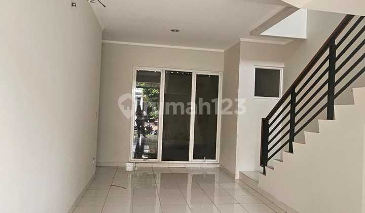 Disewakan Cepat Rumah Cantik Siap Huni Cluster Sumarecon Bekasi  2