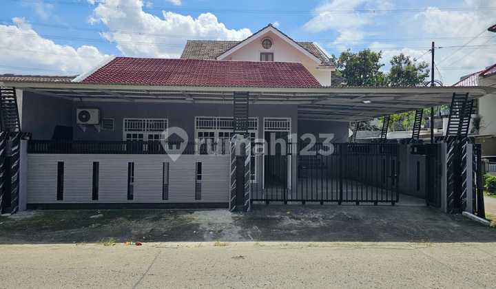 Ready-to-Occupy House in Narogong Housing, Bekasi