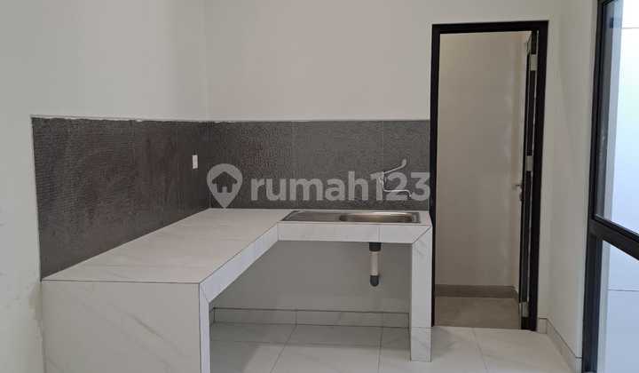 Dijual Cepat Rumah Cantik Sudah Renovasi Di Kota Wisata.. 2