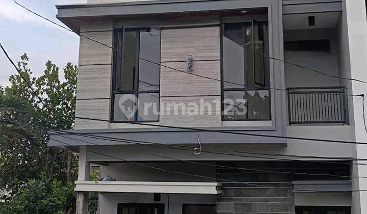 Rumah Manyar Jaya Modern Minimalis Hook Murah Siap Huni