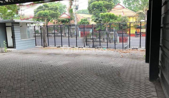 Disewakan Raya ambengan cocok untuk segala usaha dan kantor 1