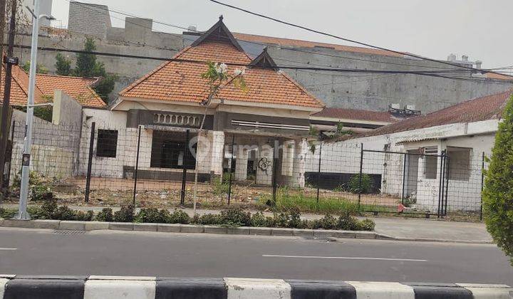 Disewakan Rumah Raya ambengan cocok untuk usaha dan kantor  1
