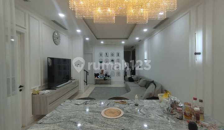 Dijual Rumah Full Furnished di Permata Buana