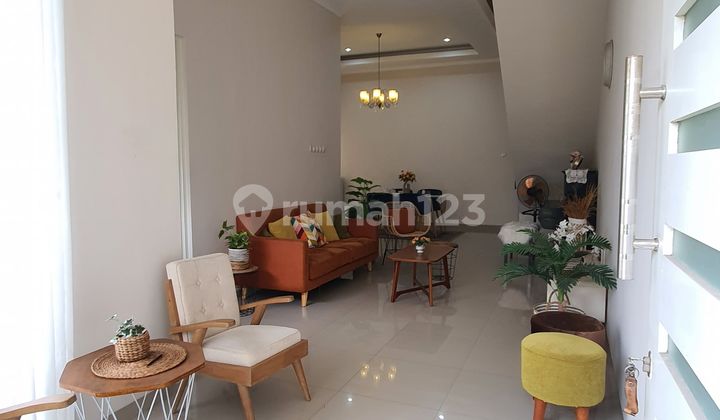 Ready-to-Occupy House in Rungkut, Surabaya 2