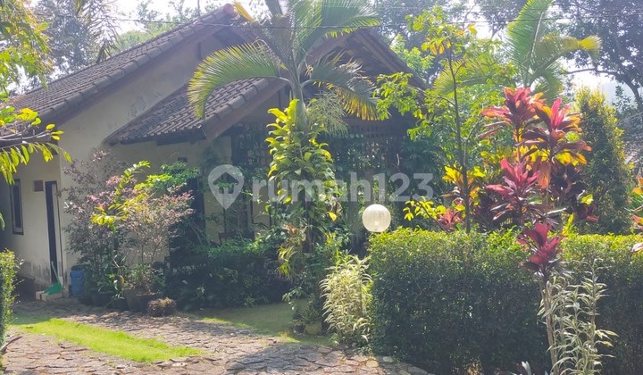 FOR SALE: GRAND TRAWAS VILLA, BEAUTIFUL AND WELL-MAINTAINED, READY TO OCCUPY, TRAWAS, MOJOKERTO