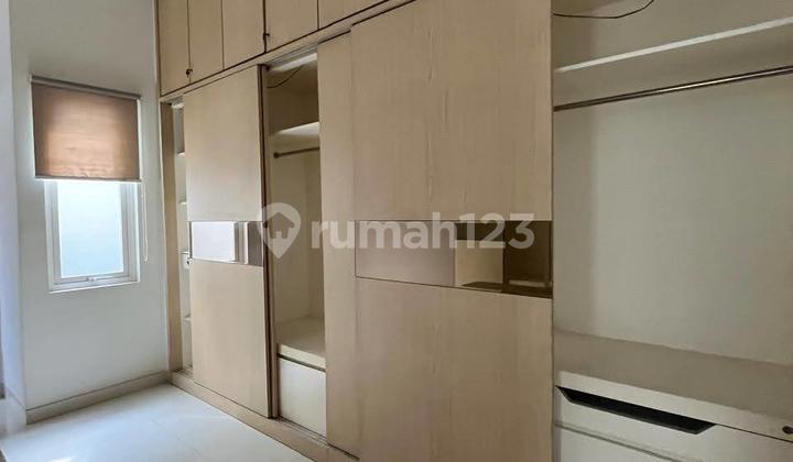 DISEWAKAN RUAMH 2 LANTAI MINIMALIS MODERN GRAHA FAMILY BLOK FAVORIT DEKAT NATIONAL HOSPITAL PAKUWON MALL DIAN ISTANA SURABAYA BARAT 2