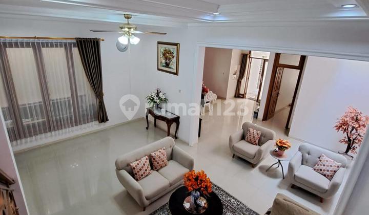 Rumah Terawat Siap Huni Semi Furnished di Perumahan Araya 2