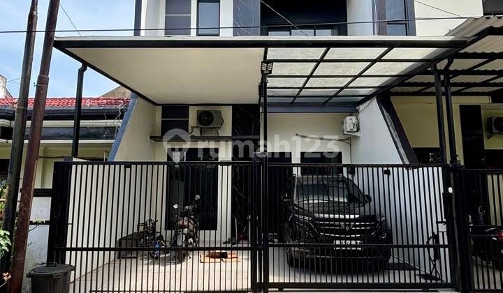 New Minimalist Ready-to-Occupy House in Pondok Candra Area 1