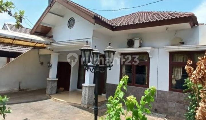 Ready-to-Occupy House in Rungkut, Surabaya Commercial Area 2