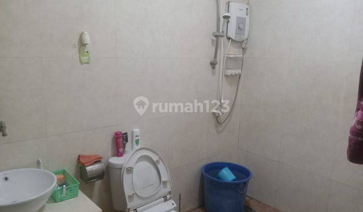 kamar mandi dijual rumah hoek siap huni