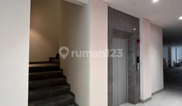 For Sale - 5-Story Boarding House with Elevator in Salemba, Central Jakarta 2