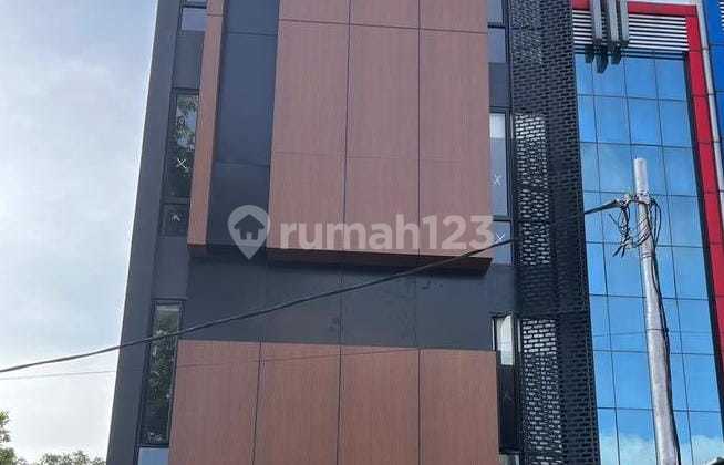 For Sale - 5-Story Boarding House with Elevator in Salemba, Central Jakarta 1