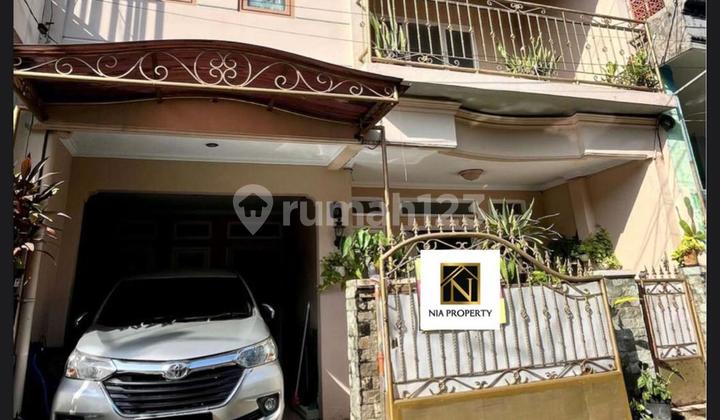 Rumah Di Jual Strategis 2 Lantai Di Harapan Baru Bekasi