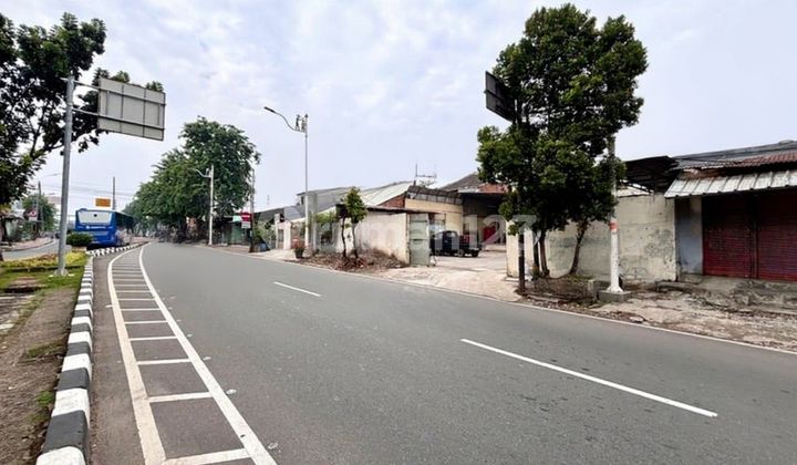 MUST BE QUICK!!! STRATEGIC LOCATION SUITABLE FOR OFFICE/FOOD COURT BUSINESS 1