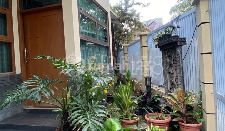 For Sale Rumah Mewah Besar di Dewi Sartika Regol Bandung Kota